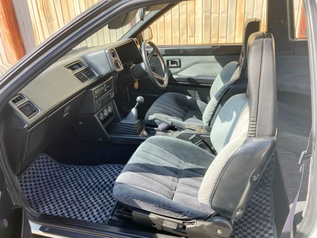 Interior of AE86 SPRINTER TRUENO GT-APEX.