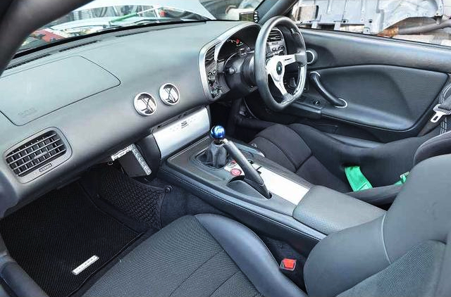 interior dashboard of AP1 HONDA S2000.
