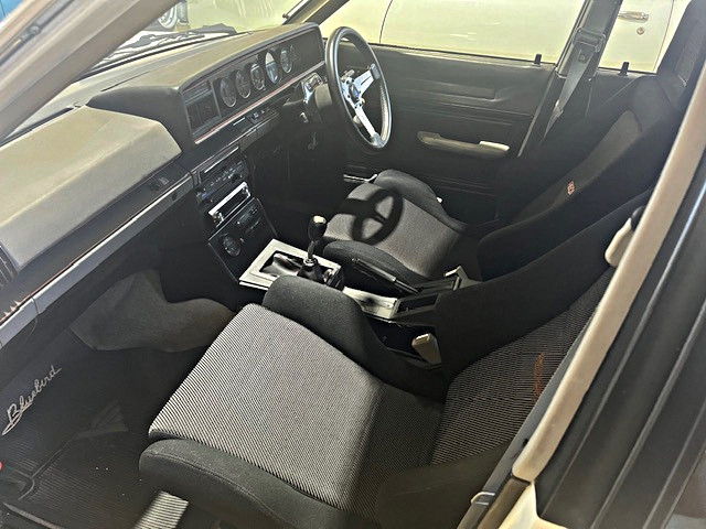 Interior of U910 BLUEBIRD 1800SSS.
