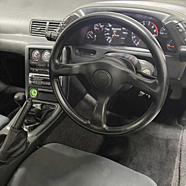 Interior of BNR32 SKYLINE GT-R.