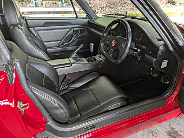 Interior of EA11R CAPPUCCINO.