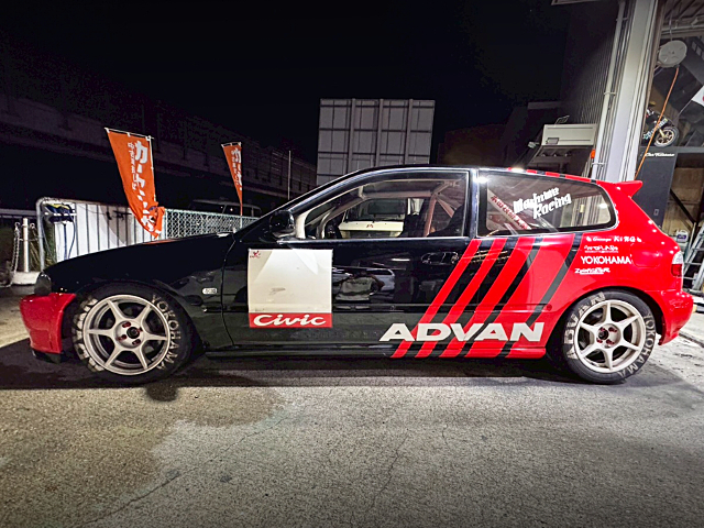Left side exterior of ADVAN RACING Livery EG6 HONDA CIVIC SiR 2.