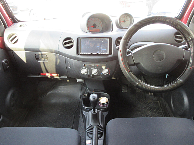 Interior of L235S DAIHATSU ESSE D.