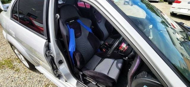 Interior seats of LANCER EVOLUTION 5 GSR.
