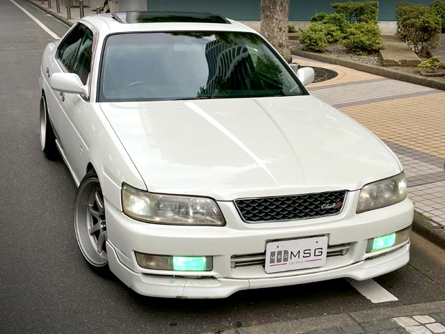 Front exterior of GC35 LAUREL 25 CLUB S TURBO TYPE X.