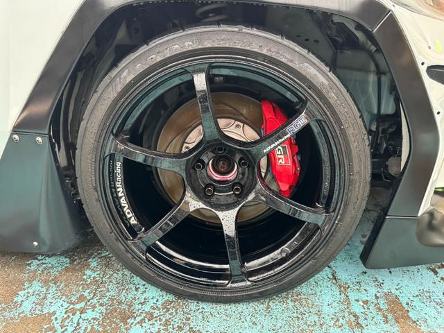 ADVAN GT3 Rim.