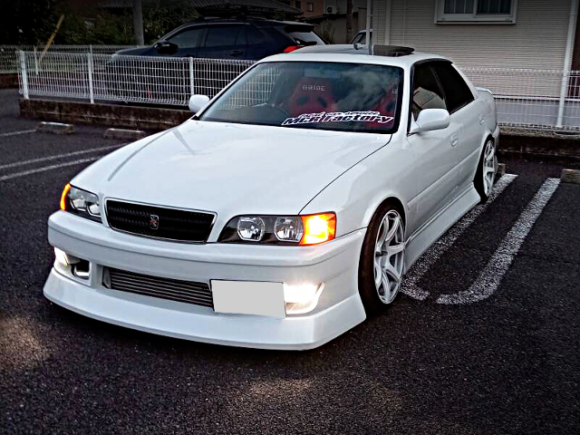 Front exterior of JZX100 CHASER TOURER-V.