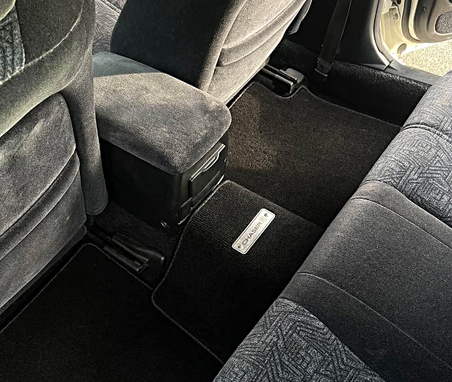 Floor mat of JZX100 CHASER TOURER-S.