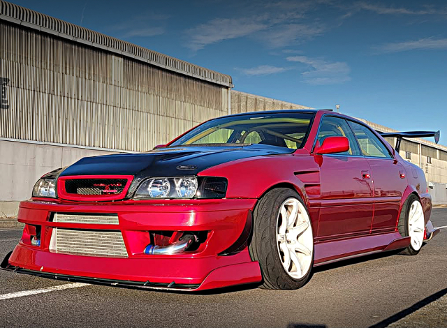 Front exterior of JZX100 TOYOTA CHASER.