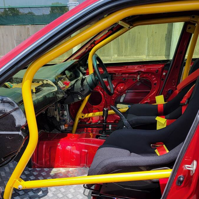 Roll cage of JZX100 TOYOTA CHASER.