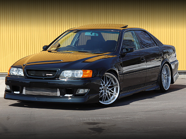 Front exterior of JZX100 CHASER TOURER-V.