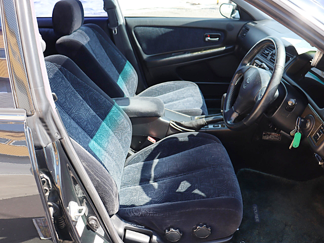 Interior of JZX100 CHASER TOURER-V.