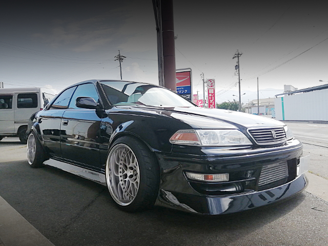 Front exterior of WIDEBODY JZX100 MARK2 TOURER-S.