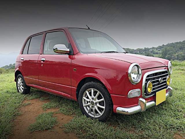 Front exterior of L700S DAIHATSU MIRA GINO.