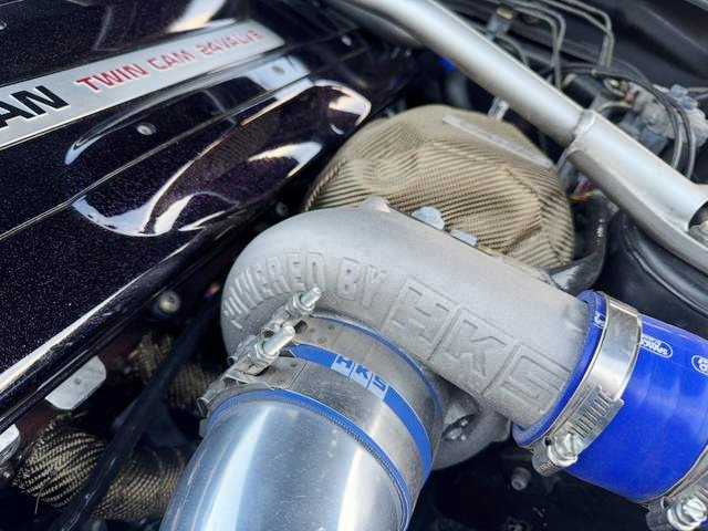 HKS GT3-4R turbocharger on RB26.