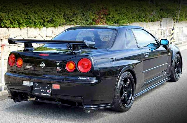 Rear exterior of R34 SKYLINE GT-R V-SPEC 2.