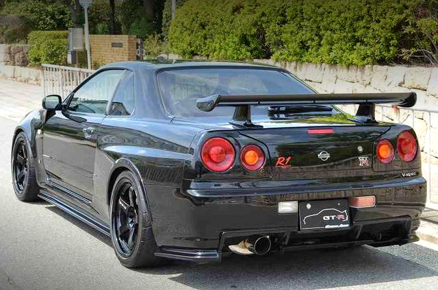 Rear exterior of R34 SKYLINE GT-R V-SPEC.