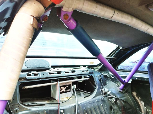 Roll cage installed S14 SILVIA.