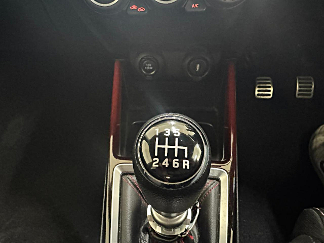 6-Speed manual shift knob of Result Japan WIDEBODY ZC33S SUZUZKI SWIFT SPORT.