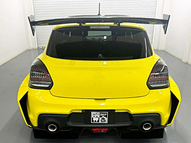 Tail light of Result Japan WIDEBODY ZC33S SUZUZKI SWIFT SPORT.