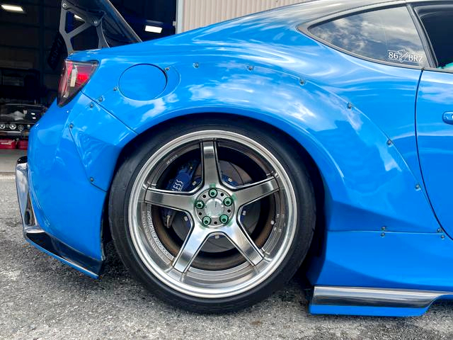 ENDLESS Rear caliper.