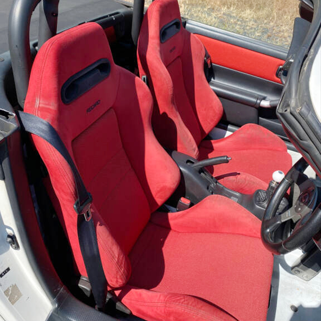 Interior seats of ZZW30 TOYOTA MR-S.