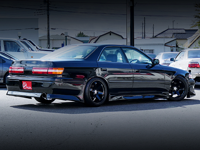 Rear exterior of 8th Gen X100 TOYOTA MARK 2.
