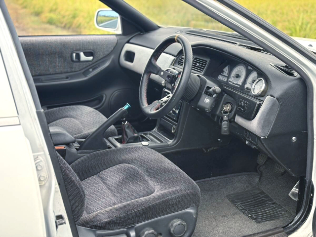 Interior Dashboard of 1st Gen A31 NISSAN CEFIRO.