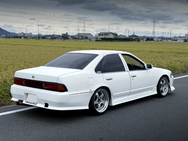 Rear exterior of 1st Gen A31 NISSAN CEFIRO.