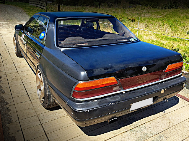 Rear exterior of C33 LAUREL.