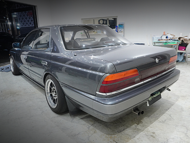 Rear exterior of C33 NISSAN LAUREL.