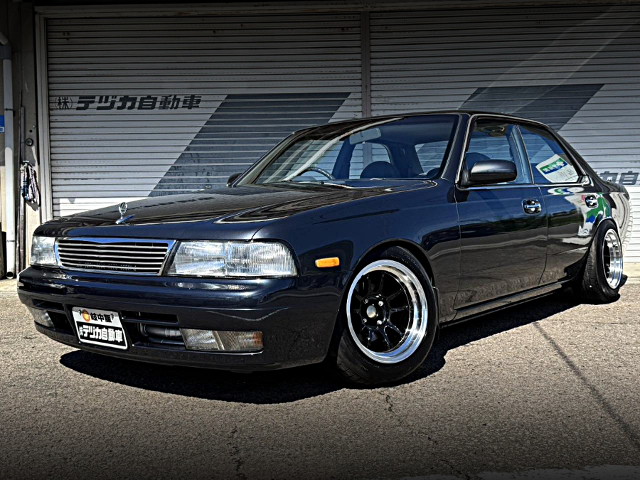 Front exterior of C34 NISSAN LAUREL.