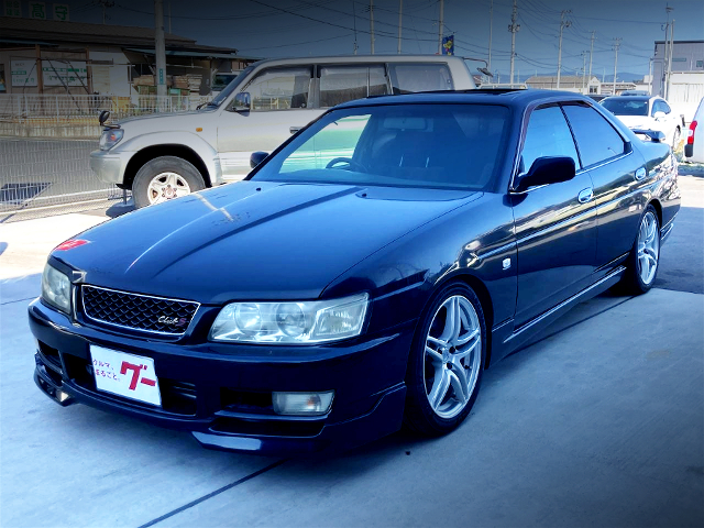 Front exterior of 8th Gen C35 NISSAN LAUREL.