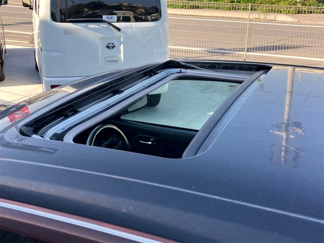 Sunroof of 8th Gen C35 NISSAN LAUREL.