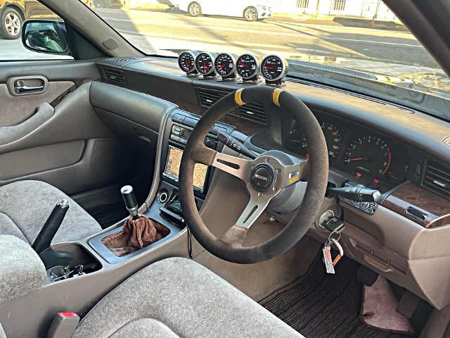 manual shift conversion of C35 LAUREL.
