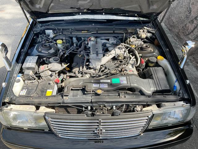 VG20E 2000cc V6 engine.