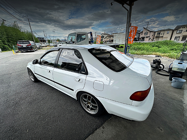 Rear Exterior of 1st Gen HONDA CIVIC FERIO.