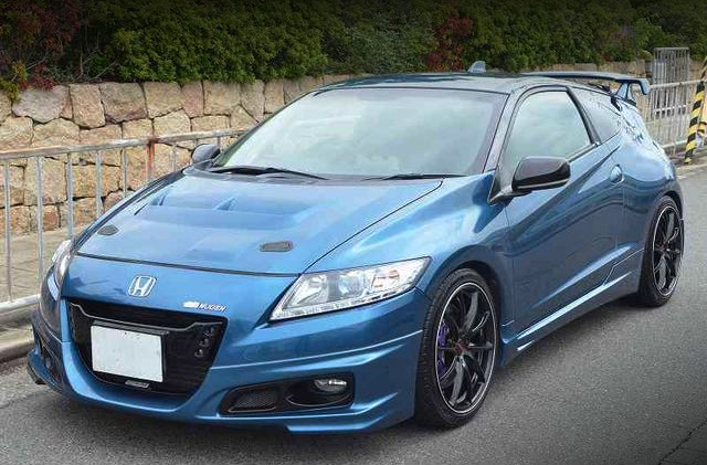 Front exterior of ZF1 HONDA CR-Z ALPHA.