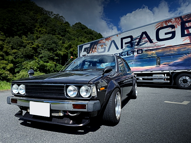Front exterior of 4th Gen TOYOTA COROLLA 4-DOOR.