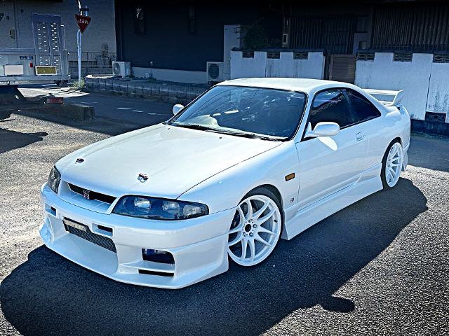 Front exterior of ECR33 SKYLINE 2-DOOR GTS25t TYPE-M.