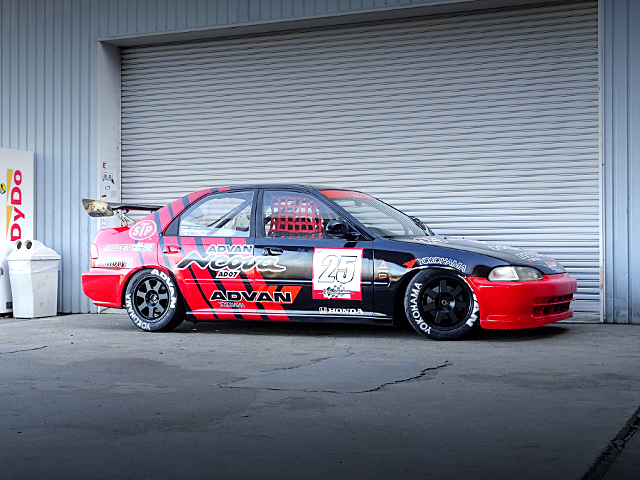 Front exterior of ADVAN RACING LIVERY EG9 CIVIC FERIO.