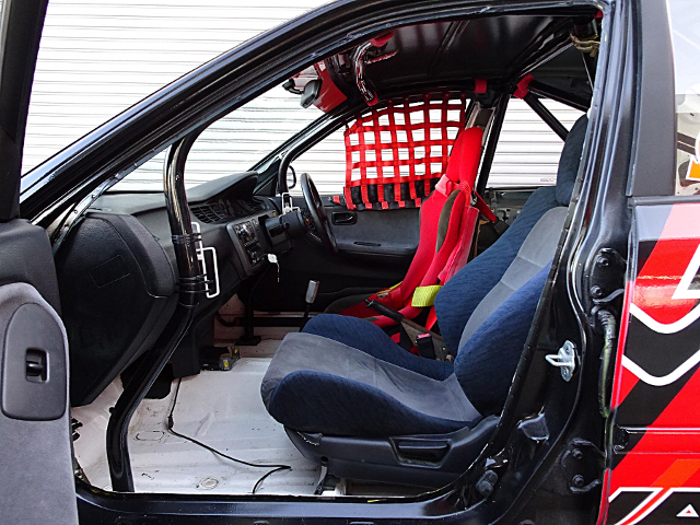 Interior of ADVAN RACING LIVERY EG9 CIVIC FERIO.