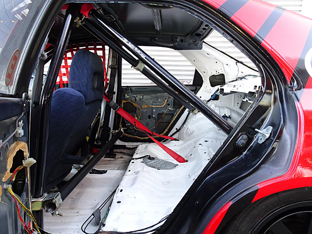 Roll cage of ADVAN RACING LIVERY EG9 CIVIC FERIO.
