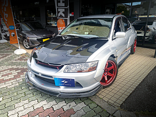 Front exterior of VARIS SOLID JOKER WIDEBODY LANCER EVOLUTION 8 GSR.