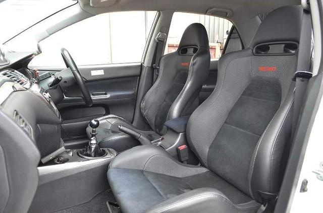 Seats of LANCER EVOLUTION 9 GSR.