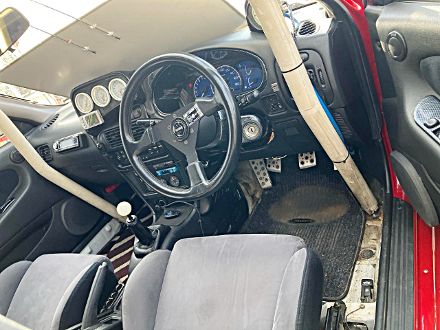 Interior Dashboard of LANCER EVOLUTION GSR.