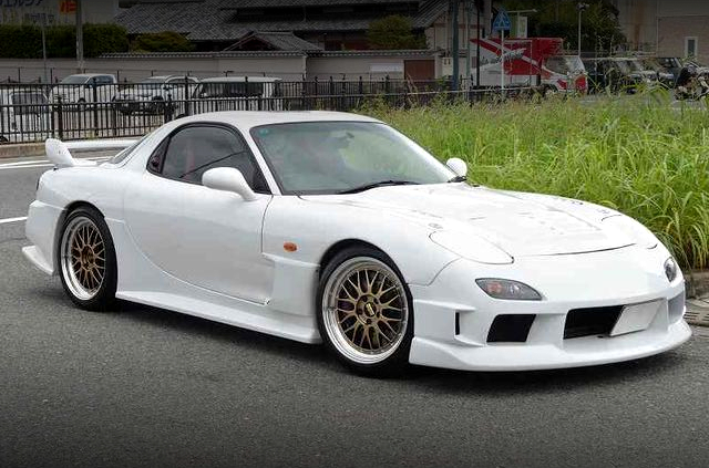 Front exterior of FD3S MAZDA RX-7.