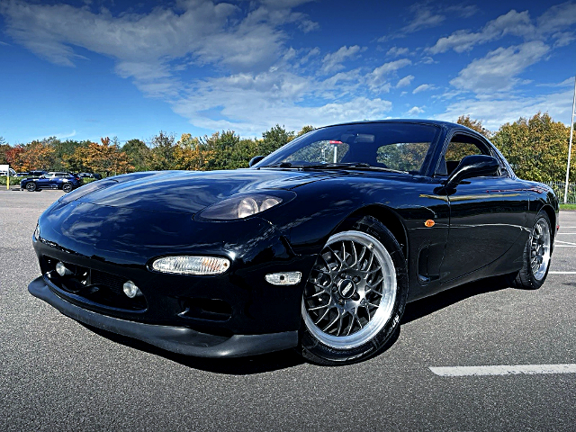 Front exterior of FD3S MAZDA RX-7 TYPE-RZ.