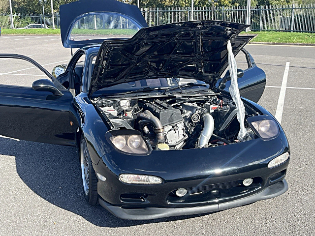 Front Hood open of FD3S MAZDA RX-7 TYPE-RZ.