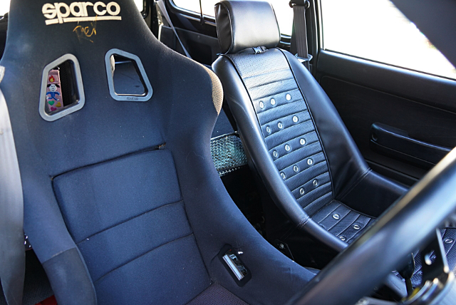 Interior seats of 1st Gen HONDA TODAY.